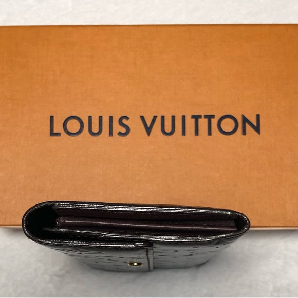 Louis Vuitton Authentic Dark Burgundy Amarante Monogram Vernis Sarah Wallet - Picture 10 of 15